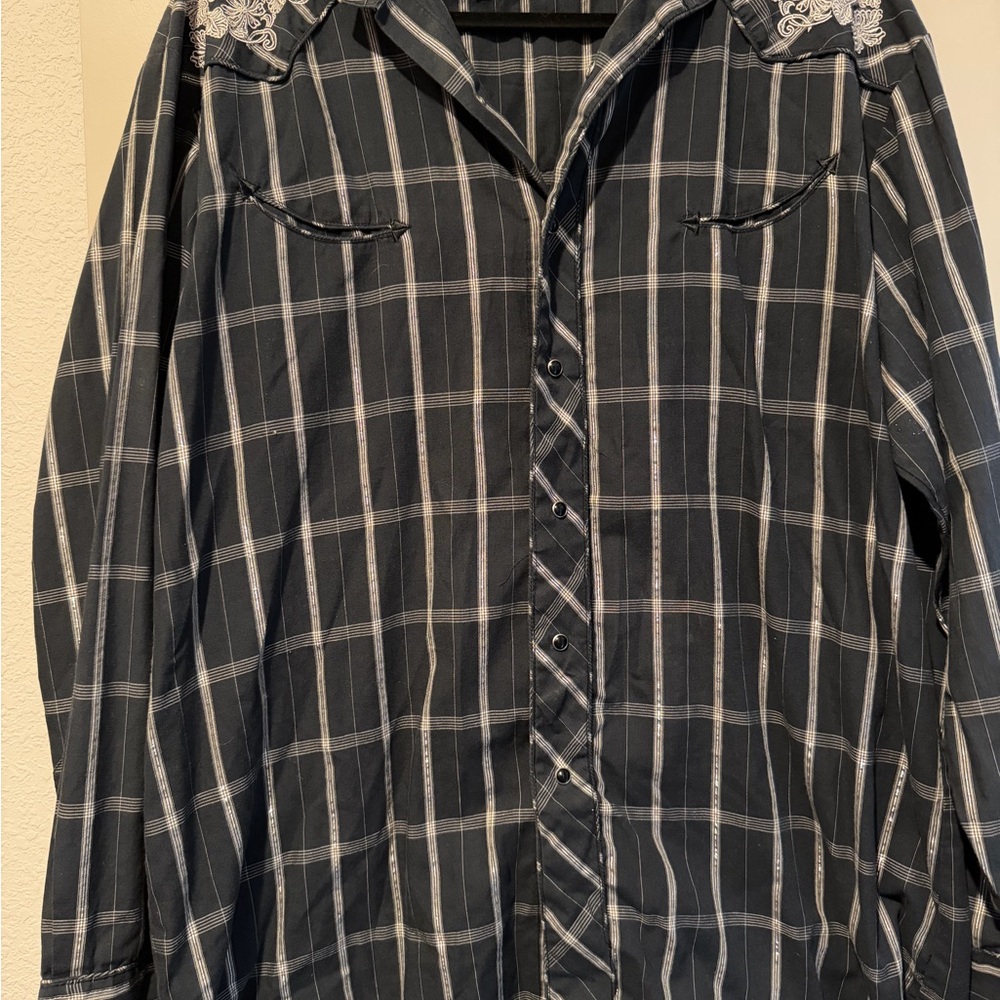 Roper Black and White Plaid Button-Up Shirt